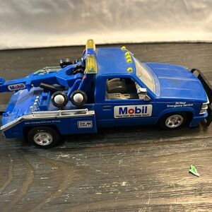 Blue and Yellow Mobil Tow Truck Toy Classic Design